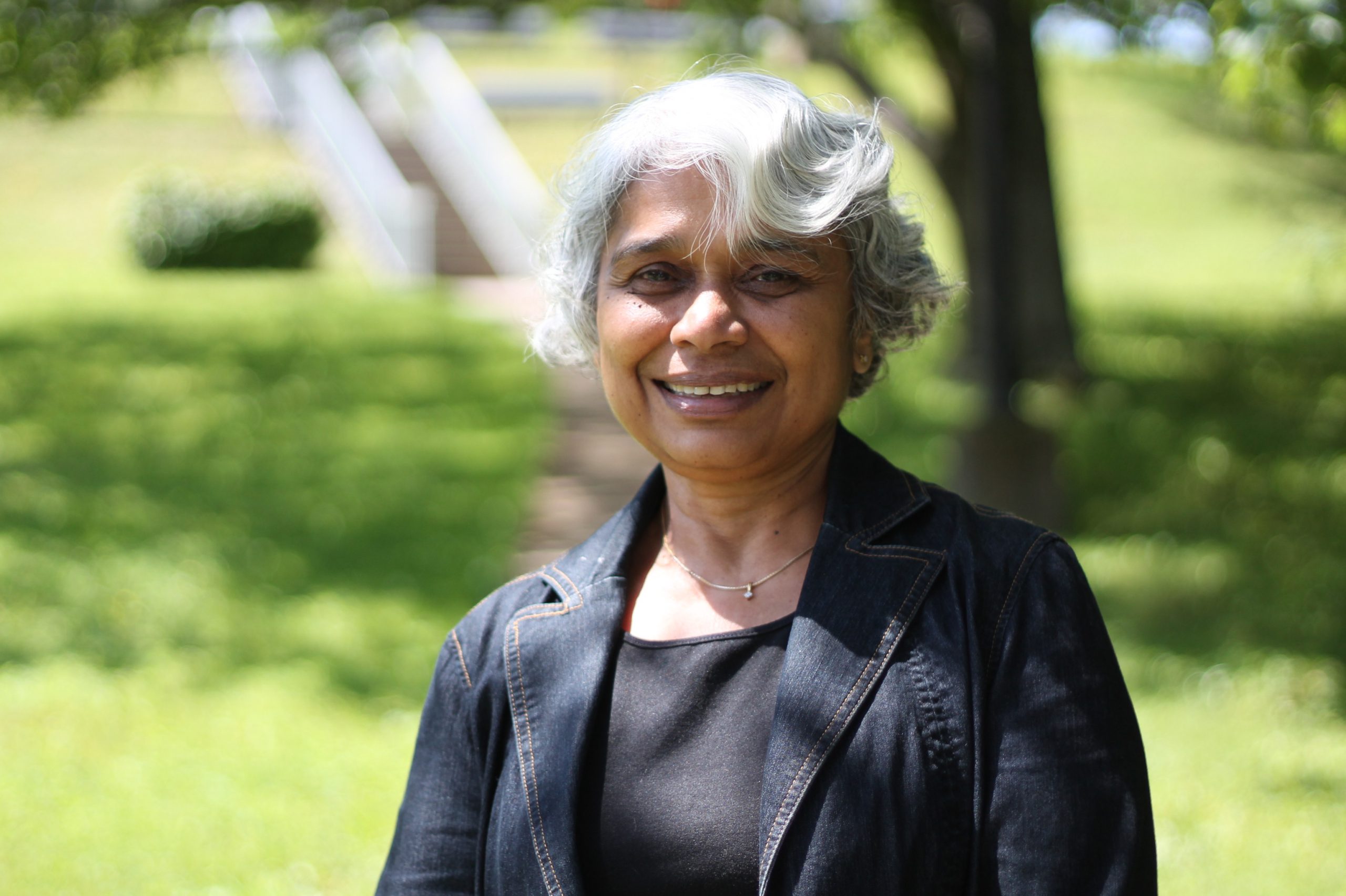 Dr Mallika Das