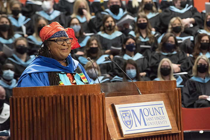 Dr. Lynn Jones delivering speech