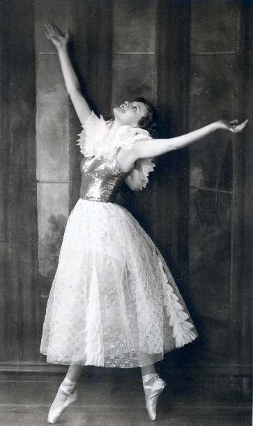 Marial Mosher dancing