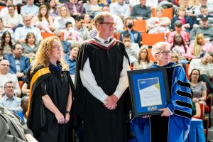 Dr. Shane Theunissen receiving the President and Vice-Presidents’ Advanced Career Teaching Award