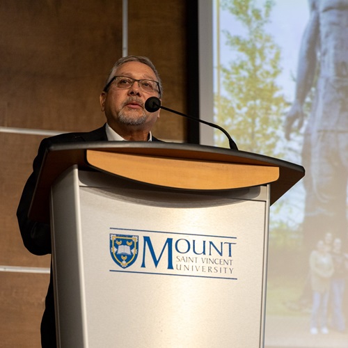 Chief Bob Gloade of Millbrook First Nation, speaking at the Kinu Tourism Conference